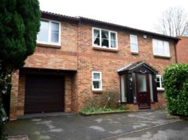  Image of 4 bedroom Detached house for sale in Davis Gardens Blandford Forum DT11 at Blandford Forum Dorset Blandford Forum, DT11 7UX