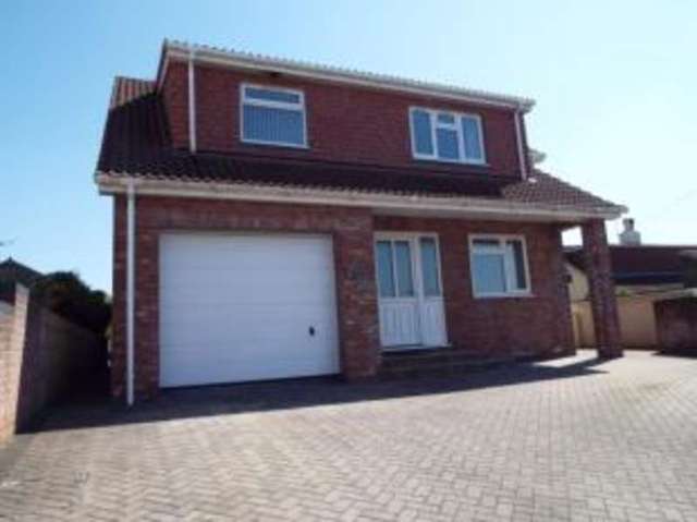  Image of 4 bedroom Detached house for sale in Hillcote Bleadon Hill Weston-super-Mare BS24 at Bleadon Hill Weston-super-Mare Bleadon, BS24 9JS