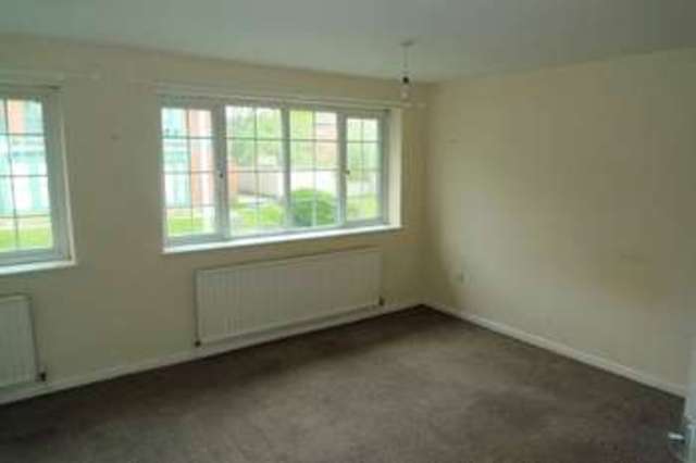 Image of 2 bedroom Semi-Detached house to rent in Park Road Bolton BL1 at Heaton BOLTON, BL1 4RD