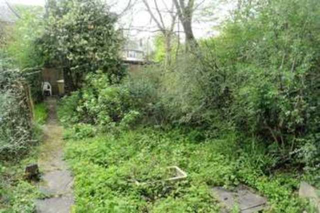  Image of 2 bedroom Semi-Detached house to rent in Park Road Bolton BL1 at Heaton BOLTON, BL1 4RD