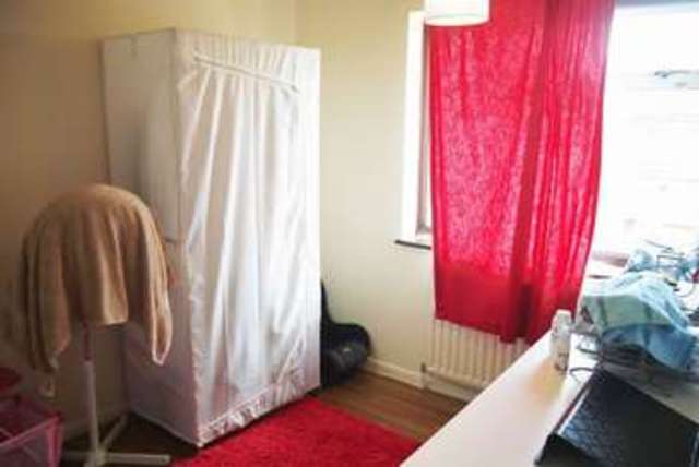  Image of 2 bedroom Terraced house to rent in Borrowdale Road Southampton SO16 at Borrowdale Road  Southampton, SO16 9DR
