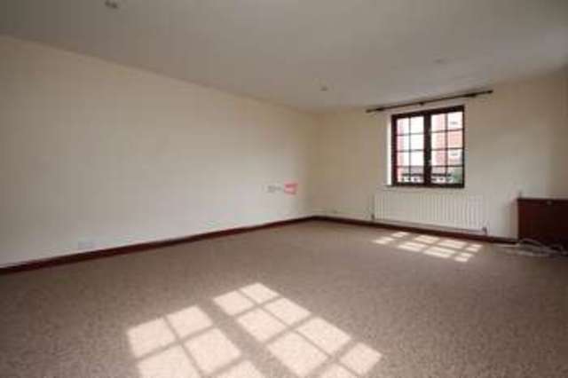  Image of 1 bedroom Flat to rent in Borstal Street Rochester ME1 at Borstal Street  Rochester, ME1 3JS