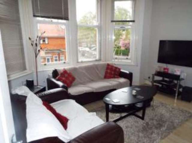  Image of 2 bedroom Flat for sale in Glen Road Pokesdown Bournemouth BH5 at Boscombe Manor Bournemouth Boscombe, BH5 1NJ