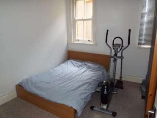  Image of 2 bedroom Flat for sale in Glen Road Pokesdown Bournemouth BH5 at Boscombe Manor Bournemouth Boscombe, BH5 1NJ