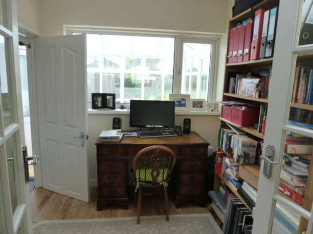 Image of 3 bedroom Semi-Detached house to rent in Bourne Close Winterbourne Bristol BS36 at Winterbourne Bristol Winterbourne, BS36 1PJ