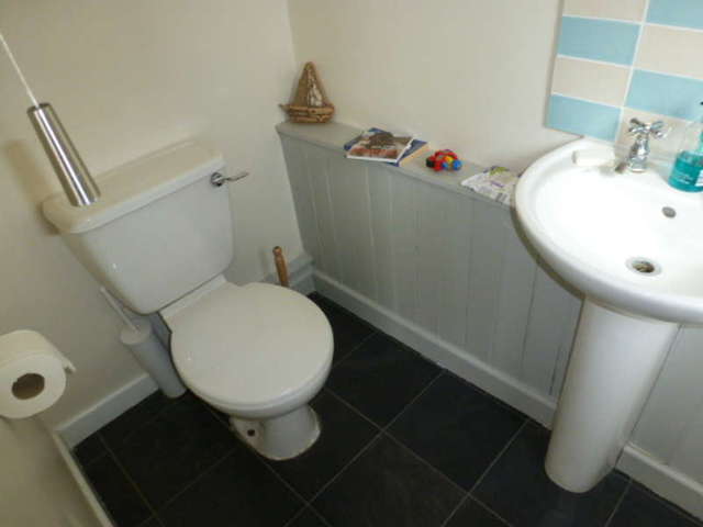  Image of 3 bedroom Semi-Detached house to rent in Bourne Close Winterbourne Bristol BS36 at Winterbourne Bristol Winterbourne, BS36 1PJ