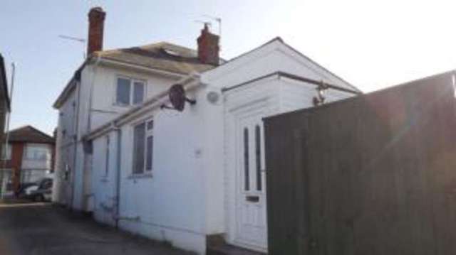  Image of 1 bedroom Flat for sale in Columbia Road Bournemouth BH10 at Ensbury Park Bournemouth Kinson, BH10 4EG