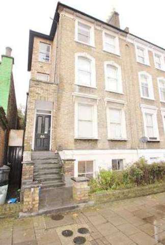  Image of 2 bedroom Flat to rent in Bouverie Road London N16 at Stamford Hill London Stamford Hill, N16 0AH