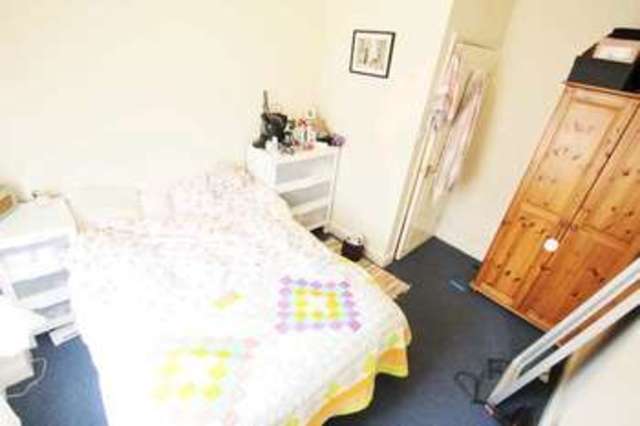  Image of 2 bedroom Flat to rent in Bouverie Road London N16 at Stamford Hill London Stamford Hill, N16 0AH
