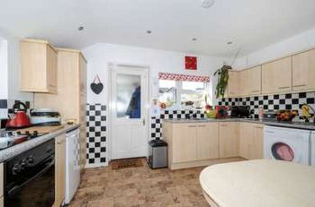  Image of 3 bedroom Detached house for sale in Bowyer Road Abingdon OX14 at Bowyer Road  Abingdon, OX14 2EW