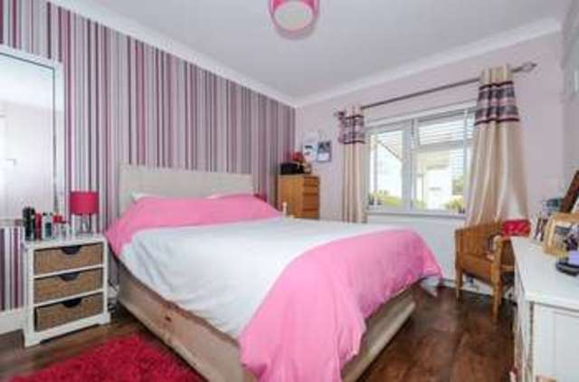  Image of 3 bedroom Detached house for sale in Bowyer Road Abingdon OX14 at Bowyer Road  Abingdon, OX14 2EW