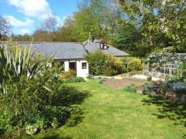  Image of 3 bedroom Detached house for sale in Ashurst Drive Tadworth KT20 at Ashurst Drive  Box Hill, Tadworth, KT20 7LS