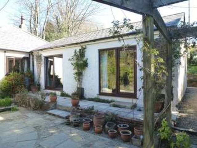  Image of 3 bedroom Detached house for sale in Ashurst Drive Tadworth KT20 at Ashurst Drive  Box Hill, Tadworth, KT20 7LS