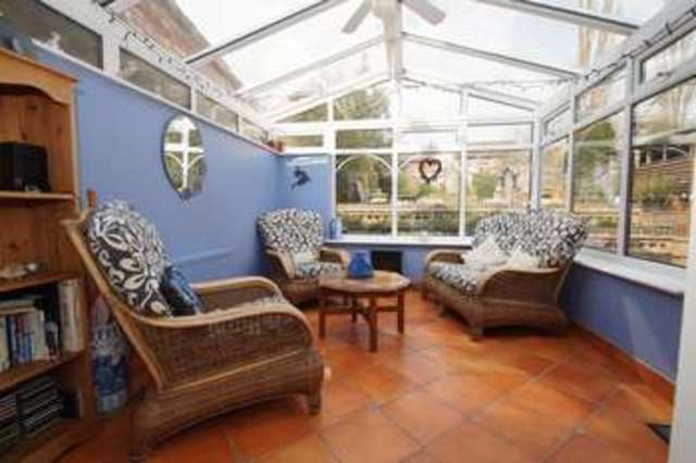  Image of 4 bedroom Detached house for sale in Chaulden Lane Hemel Hempstead HP1 at Chaulden Lane  Hemel Hempstead, HP1 2BT