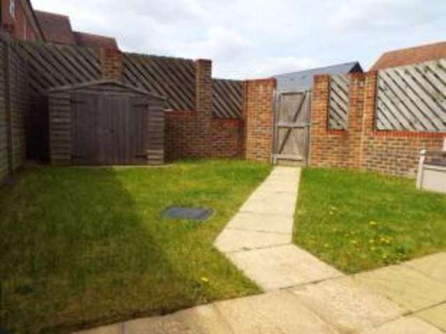  Image of 3 bedroom End of Terrace for sale in Capercaillie Close Bracknell RG12 at Bracknell Berkshire Popeswood, RG12 8AX