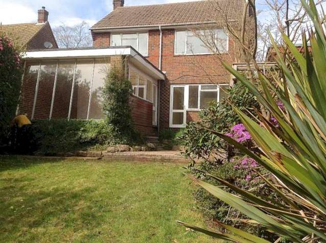  Image of 3 bedroom Detached house to rent in Hurtis Hill Crowborough TN6 at Hurtis Hill  Crowborough, TN6 3BL