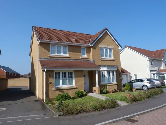  Image of 4 bedroom Detached house for sale in Bramley Close Wellington TA21 at Bramley Close  Wellington, TA21 9AF