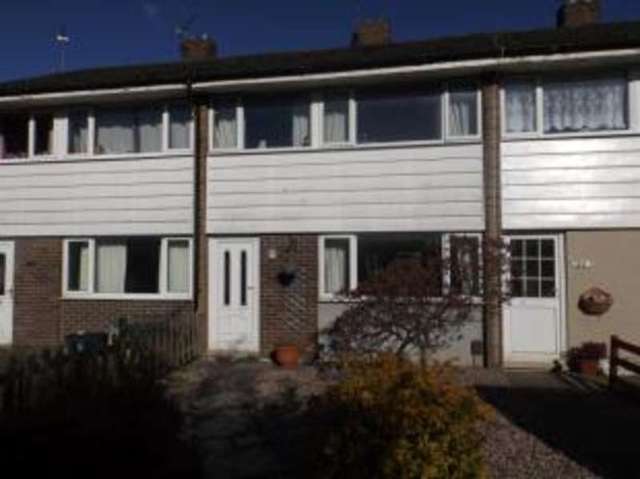  Image of 3 bedroom Terraced house for sale in Briarbank Walk Nottingham NG3 at Thorneywood Nottinghamshire Porchester, NG3 6NA
