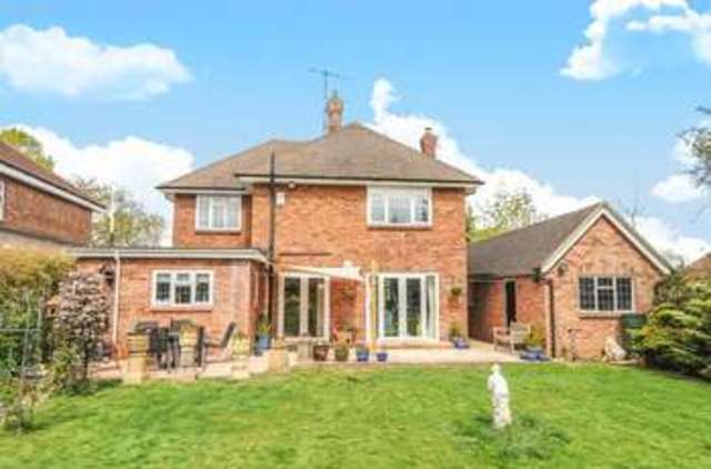  Image of 4 bedroom Property for sale in Bromham Road Bedford MK40 at Bromham Road  Bedford, MK40 4AA