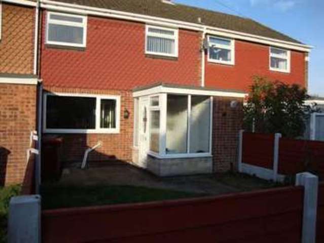  Image of 3 bedroom Terraced house to rent in Brookdale Road Scunthorpe DN17 at Brookdale Road  Scunthorpe, DN17 1RP