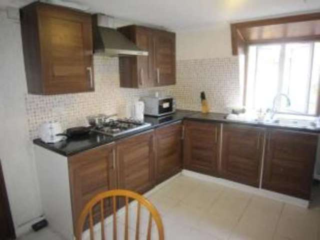  Image of 5 bedroom Terraced house for sale in Brookhill Road London SE18 at Woolwich  Woolwich, SE18 6TU
