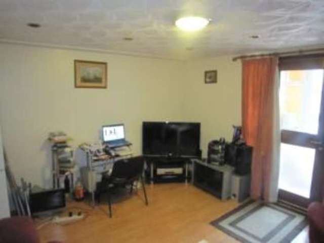  Image of 5 bedroom Terraced house for sale in Brookhill Road London SE18 at Woolwich  Woolwich, SE18 6TU