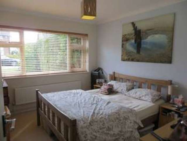  Image of 2 bedroom Flat to rent in Broomhill Cookham Maidenhead SL6 at Broom Hill  Cookham, SL6 9LW