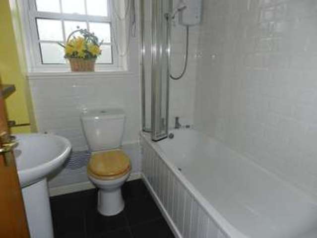  Image of 2 bedroom Flat to rent in Broomgate Lanark ML11 at Broomgate  Lanark, ML11 9EE