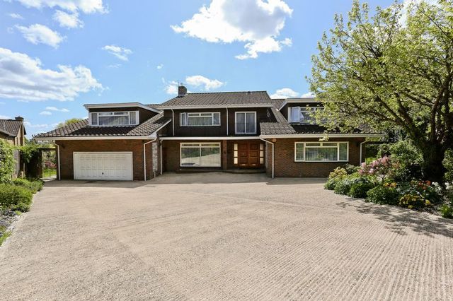  Image of 5 bedroom Detached house for sale in Baas Hill Close Broxbourne EN10 at Baas Hill Close  Broxbourne, EN10 7EU