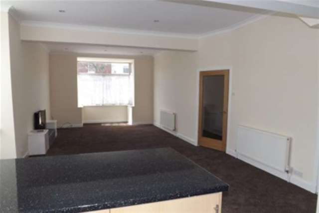  Image of 3 bedroom Detached house to rent in Buchanan Street Blackpool FY1 at Blackpool, FY1 3LR