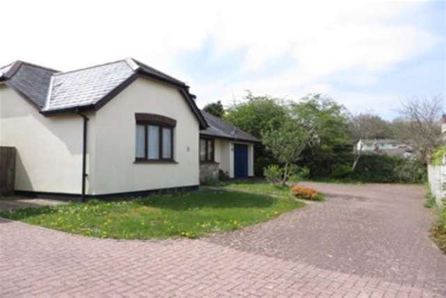  Image of 3 bedroom Bungalow to rent in Moorland View Buckfastleigh TQ11 at Buckfastleigh, TQ11 0AF