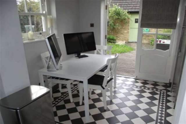  Image of 3 bedroom Detached house to rent in Trent Road Buckhurst Hill IG9 at Buckhurst Hill, IG9 5RT