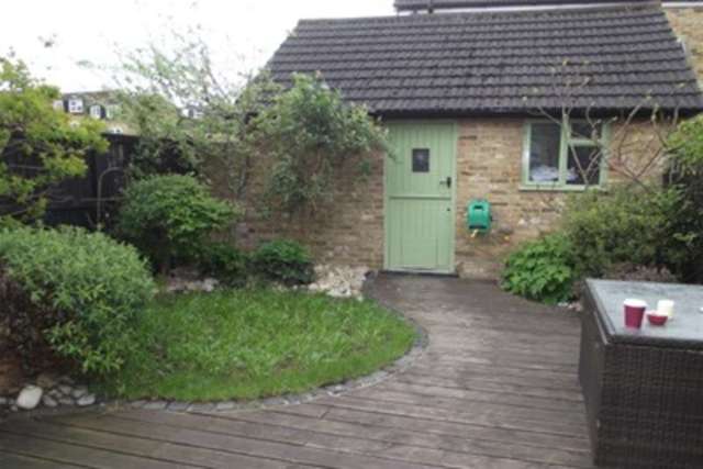  Image of 3 bedroom Detached house to rent in Trent Road Buckhurst Hill IG9 at Buckhurst Hill, IG9 5RT