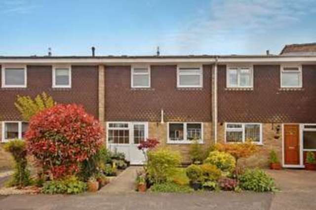  Image of 3 bedroom Terraced house for sale in Buckingham Road Tring HP23 at Buckingham Road  Tring, HP23 4HF