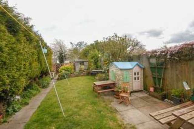  Image of 3 bedroom Terraced house for sale in Buckingham Road Tring HP23 at Buckingham Road  Tring, HP23 4HF