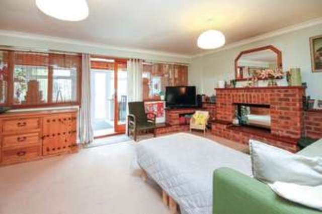  Image of 3 bedroom Terraced house for sale in Buckingham Road Tring HP23 at Buckingham Road  Tring, HP23 4HF