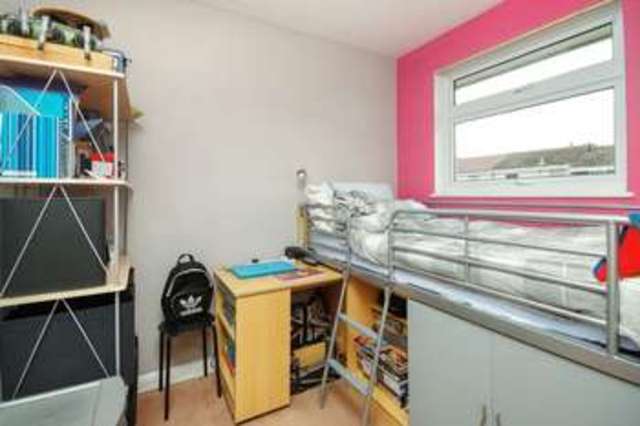  Image of 3 bedroom Terraced house for sale in Buckingham Road Tring HP23 at Buckingham Road  Tring, HP23 4HF