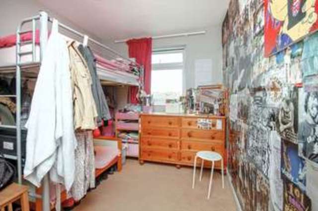  Image of 3 bedroom Terraced house for sale in Buckingham Road Tring HP23 at Buckingham Road  Tring, HP23 4HF