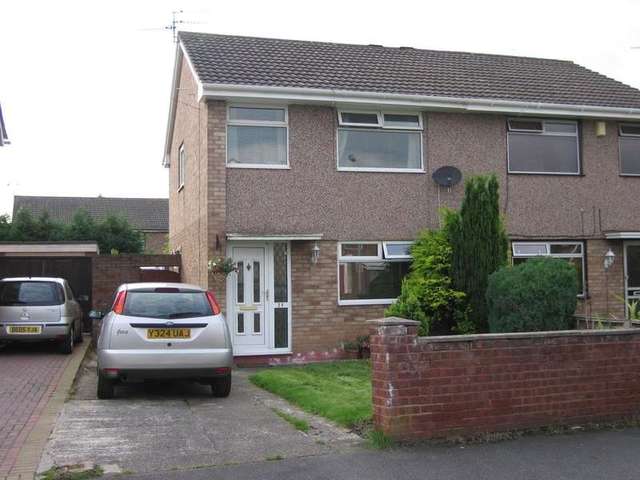  Image of 3 bedroom Semi-Detached house to rent in Budworth Road Great Sutton Ellesmere Port CH66 at Great Sutton Ellesmere Port Cheshire, CH66 2RJ