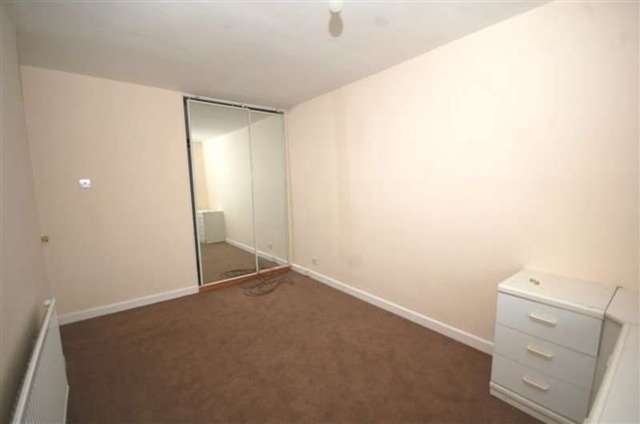  Image of 3 bedroom Semi-Detached house to rent in Budworth Road Great Sutton Ellesmere Port CH66 at Great Sutton Ellesmere Port Cheshire, CH66 2RJ