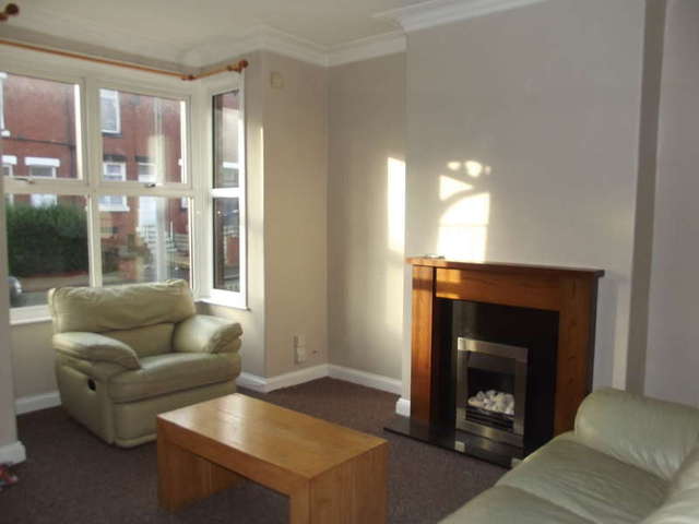  Image of 3 bedroom Terraced house to rent in Burlington Road Holbeck Leeds LS11 at Beeston Leeds West Yorkshire, LS11 7DS