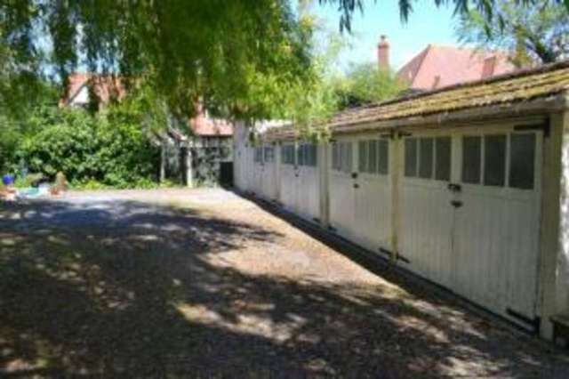  Image of 4 bedroom Detached house for sale in Maldon Road Burnham-on-Crouch CM0 at Burnham-on-Crouch Essex Stoneyhills, CM0 8NP
