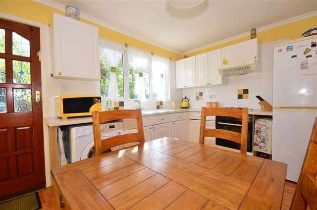  Image of 2 bedroom End of Terrace for sale in Burns Avenue Blackfen Sidcup DA15 at Sidcup Kent Sidcup, DA15 9HP