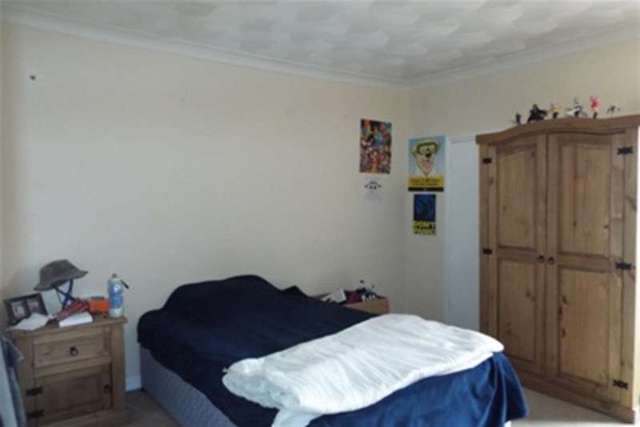  Image of 3 bedroom Terraced house to rent in Caernarvon Road Norwich NR2 at Norwich, NR2 3HX