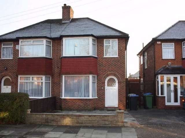  Image of 3 bedroom Semi-Detached house to rent in Calder Gardens Edgware HA8 at EDGWARE EDGWARE, HA8 5PR