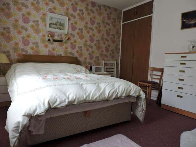  Image of 3 bedroom Bungalow to rent in Cambridge Road Kesgrave Ipswich IP5 at Kesgrave  Ipswich, IP5 1EW