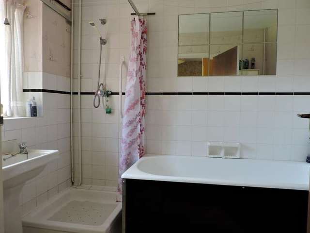  Image of 3 bedroom Bungalow to rent in Cambridge Road Kesgrave Ipswich IP5 at Kesgrave  Ipswich, IP5 1EW