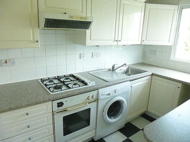  Image of 1 bedroom Flat for sale in Caroline Place Harlington Hayes UB3 at Caroline Place  Harlington, UB3 5AF
