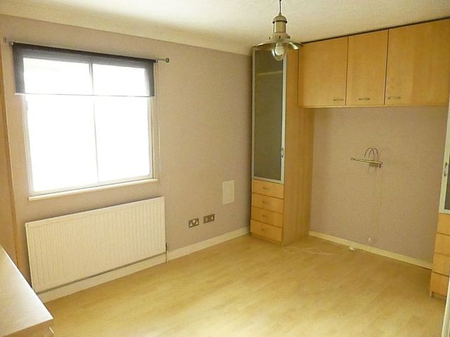  Image of 1 bedroom Flat for sale in Caroline Place Harlington Hayes UB3 at Caroline Place  Harlington, UB3 5AF