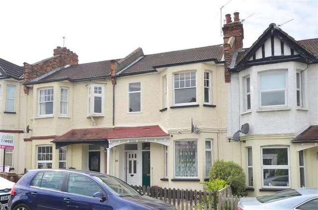  Image of 2 bedroom Maisonette for sale in Carshalton Grove Sutton SM1 at Sutton Surrey Sutton, SM1 4LY